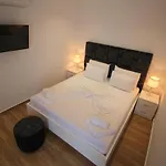 Yacht Apartment *